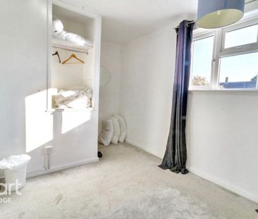 4 bedroom terraced house to rent - Photo 4