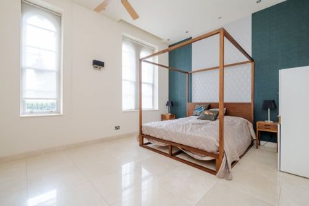 4 bedroom flat to rent - Photo 4