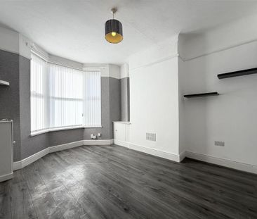 2 bedroom end of terrace house to rent - Photo 1