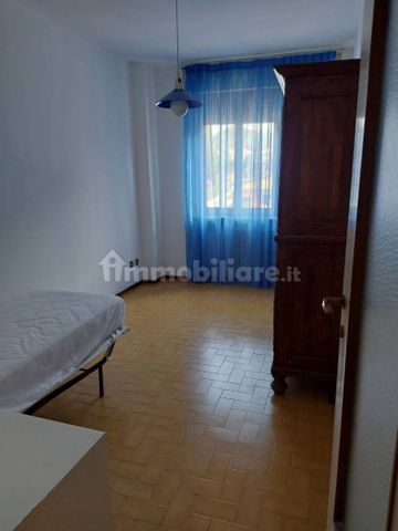 Bilocale via Vittorio Veneto 68, Centro, Borgosesia - Photo 2