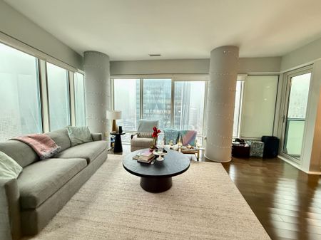 For Lease - 8 The Esplanade N/A Unit# 3002, Toronto, Ontario - Photo 2