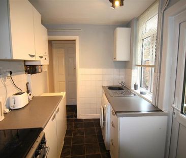 2 bedroom terraced house to rent - Photo 6