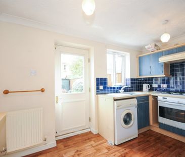 Yarrow Close - Photo 3