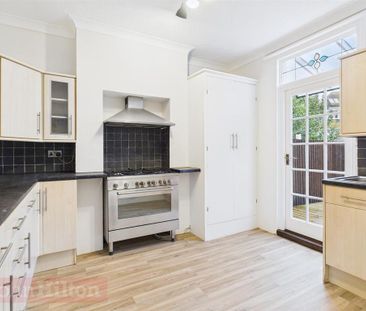 2 bedroom maisonette to rent - Photo 4