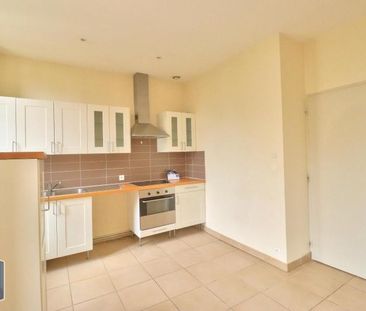 Location Appartement 1 pièce 35m² ST ETIENNE 42100 - Photo 2