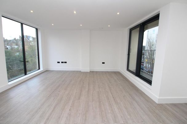 4 bedroom terraced house to rent - Photo 1