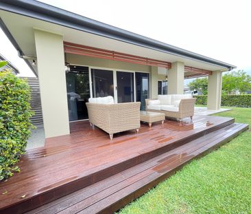Stunning Modern Family Home with Ducted Air Conditioning - Photo 1