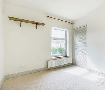 3 bedroom - Photo 4