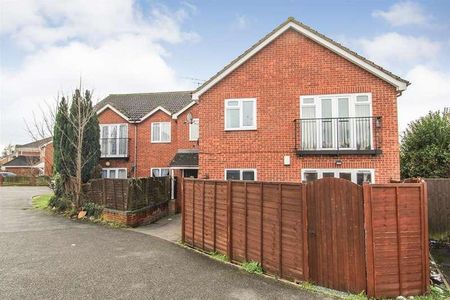 Bower Court, Cippenham Lane, Cippenham, SL1 - Photo 4