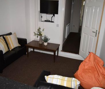 4 bedroom house to rent - Photo 1