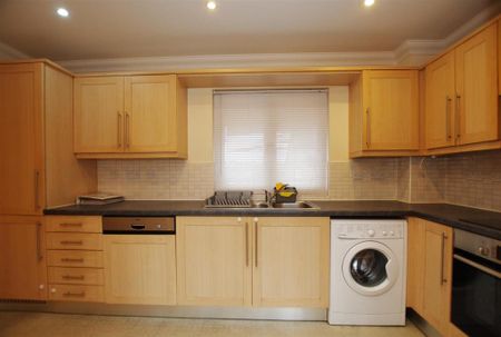 2 bedroom apartment to rent - Photo 4