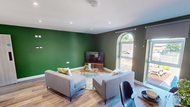 Flat 2, Commercial Point, NG9 2NG, NOTTINGHAM - Photo 1