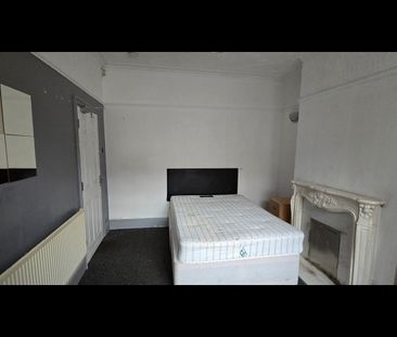 5 Bed Terraced House, Station Road, B14 - Photo 4