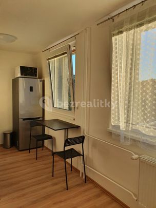 Pronájem bytu 1+kk • 30 m² bez realitkyZahradníčkova, Praha - Košíře - Photo 1