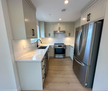 Brand New 3 Bed Townhouse | Langley | Double Garage | Unit 2 - Photo 1