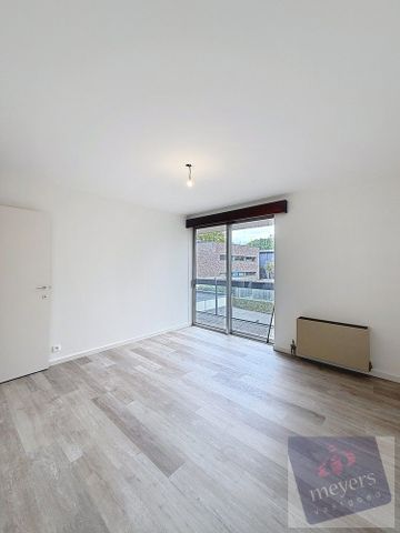 Ruim appartement met 2 slaapkamers en garage - Foto 5