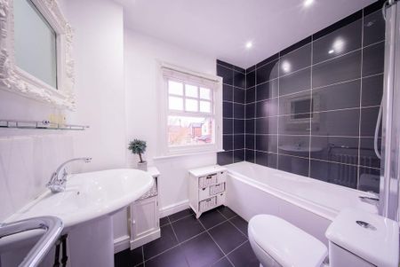 3 bedroom terraced house to rent - Photo 5