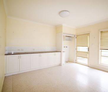 Spacious One Bedroom Property in Town - Photo 5
