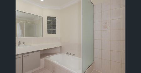 Amazing Location in a Quiet Street - Photo 2