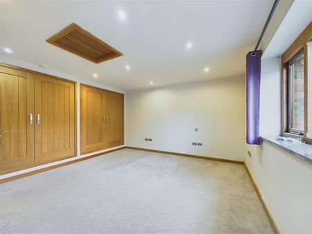 Two bed detached house to rent, Launceston, PL15 - Photo 3