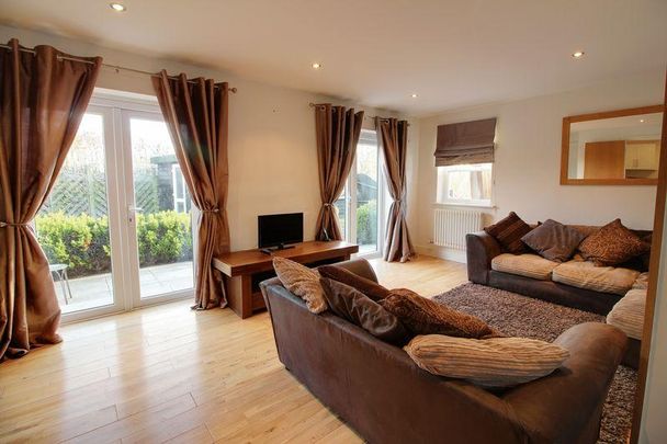 2 bedroom detached house to rent - Photo 1