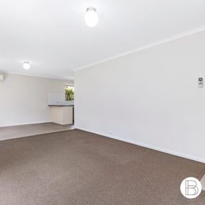 Spacious 2 Bedroom - Photo 3