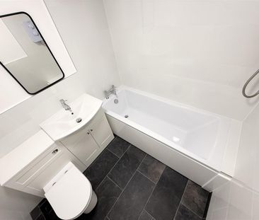 1 Bedroom Flat - Second Floor To Let - Photo 2