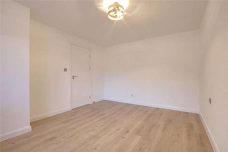 Elderbek Close, Cheshunt, Waltham Cross, Hertfordshire, EN7 - Photo 4