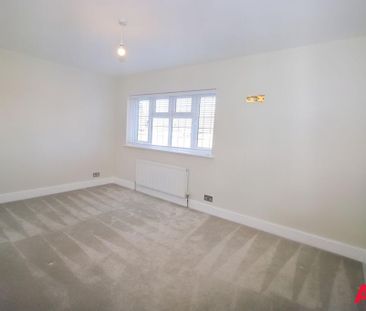 4 bedroom property to rent - Photo 2