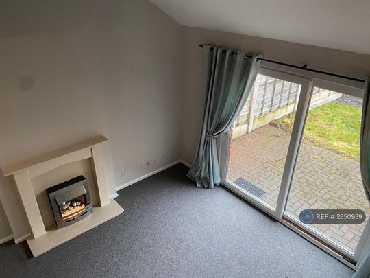 1 bedroom semi-detached house to rent - Photo 1