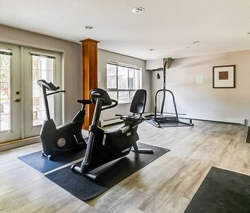 Top Floor Corner Unit | 1 Bed + 1 Bath | Private Balcony | Undergro... - Photo 1