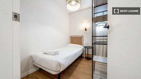 barcelona, Catalonia 08025 - Photo 3