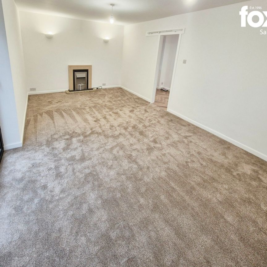 2 bed bungalow to rent in West Moors, Ferndown, Dorset, BH22 - Photo 1