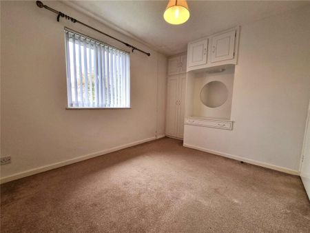 2 bedroom terraced house to rent - Photo 2