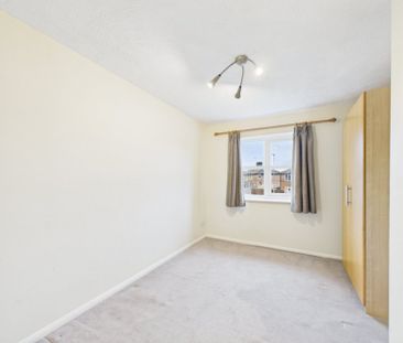 Derwent Close, Amersham, Buckinghamshire,HP7 - Photo 2