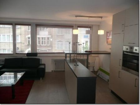 WOLUWE ST. LAMBERT : APPARTEMENT MEUBLE 2 CHAMBRES - Woluwé-saint-lambert - Foto 2