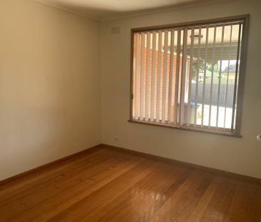 4/21 Beamish Street, Werribee VIC, Belconnen - Photo 2