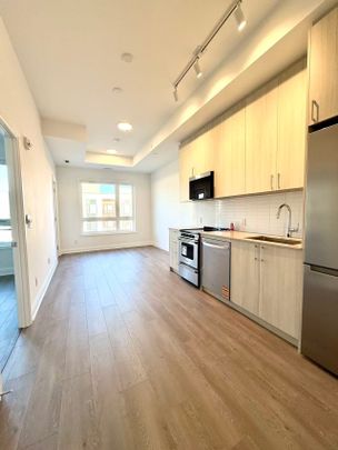 For Lease - 3250 Carding Mill Trail Unit# 520, Oakville, Ontario - Photo 1