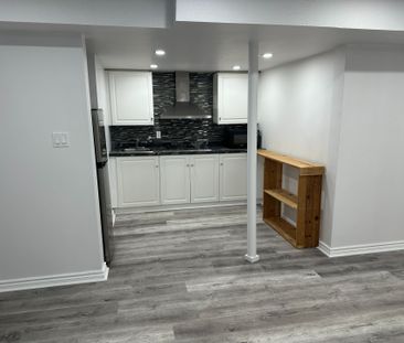 For Lease - 36 Rosanna(Lower Level) Crescent, Vaughan, Ontario - Photo 2