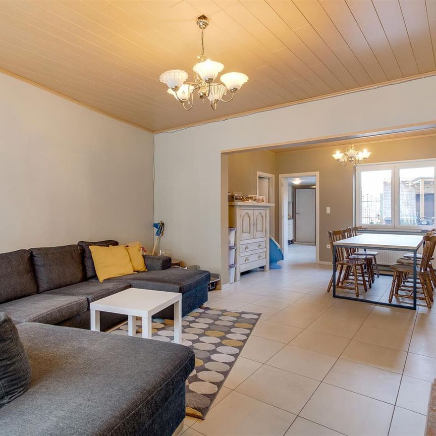 Leuke half open bebouwing met 3 slpks - Photo 1