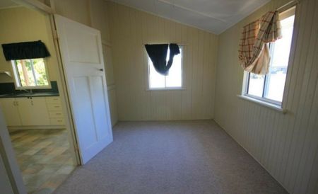 1/53 Goodwin Street, Currajong - Photo 2