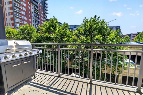 Appartement à louer - Laval (Laval-des-Rapides) - Photo 1