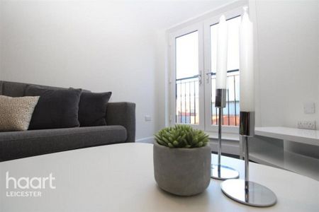 2 bedroom apartment to rent - Photo 2