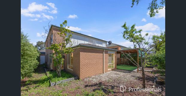 Stunning Family Home in Narre Warren South - Photo 1