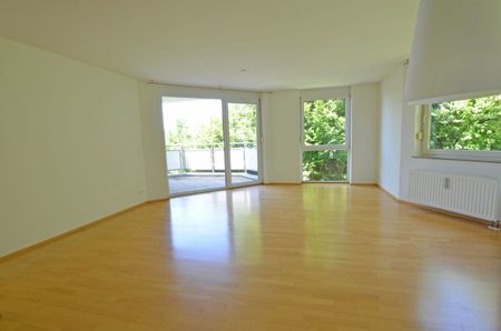 3,5 helle Zimmer, 2 Balkone, 2 Keller und 2 Tiefgaragenplätze suchen ab sofort neue Mieter! - Photo 5