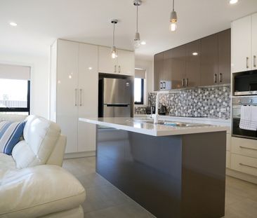 Modern and Low Maintenance Living - Photo 5