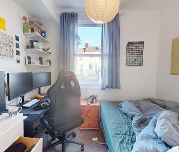 5 bedroom terraced house to rent - Photo 4