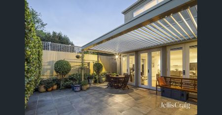 Refined Luxury in a Quiet Kew Pocket - 6 Month lease - Photo 5