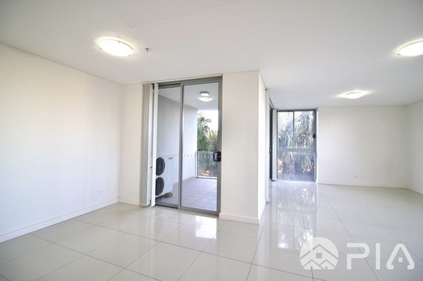 One bedroom Apartment in Parramatta River road - Photo 1