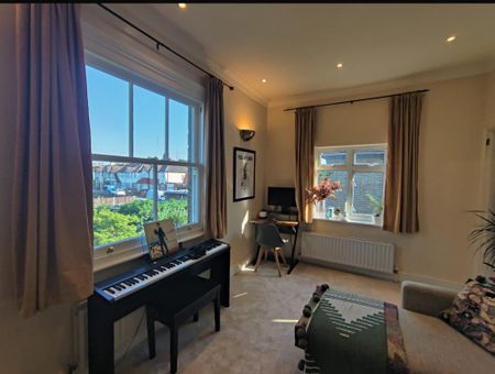 1 bedroom flat to rent - Photo 2